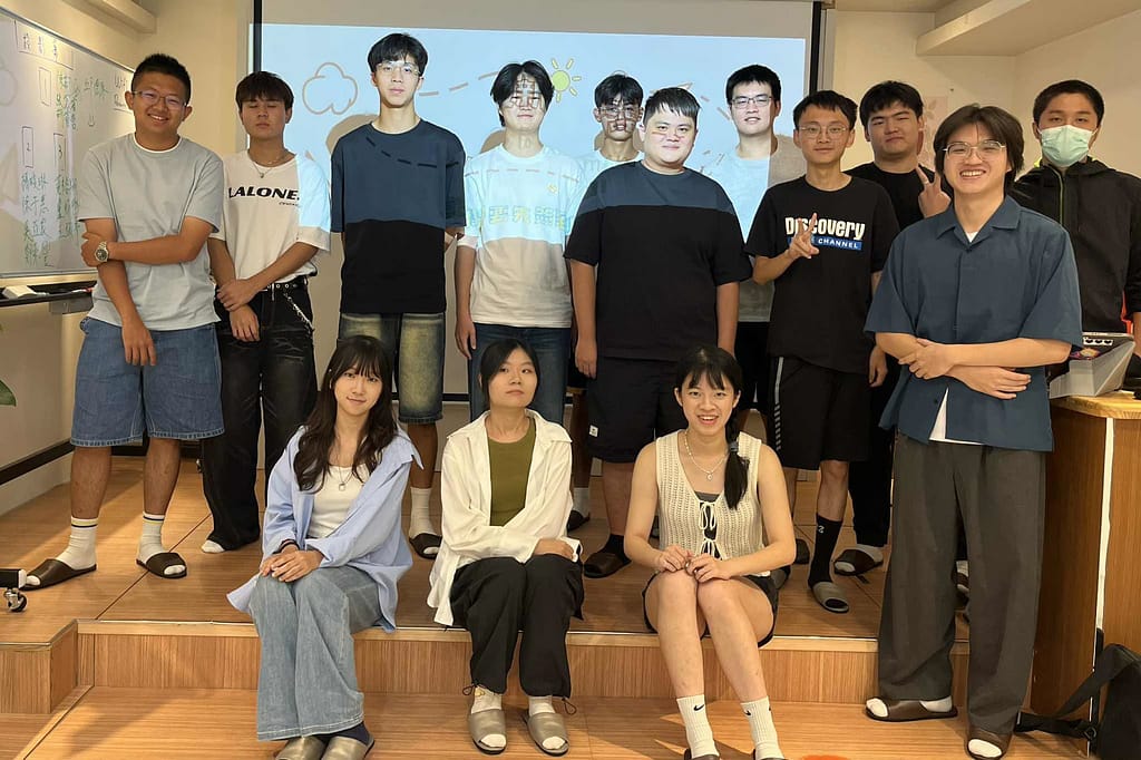 114 級中區新生茶會